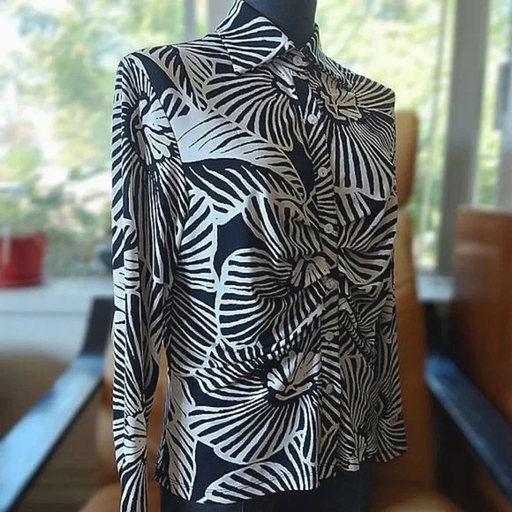Vtg monochromatic tropical print long sleeve button up blouse